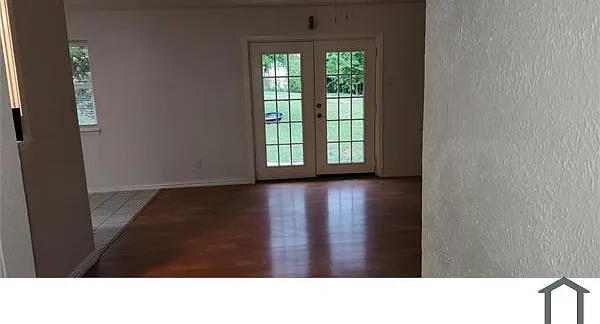 4261 Robertson Dr — Photo 15