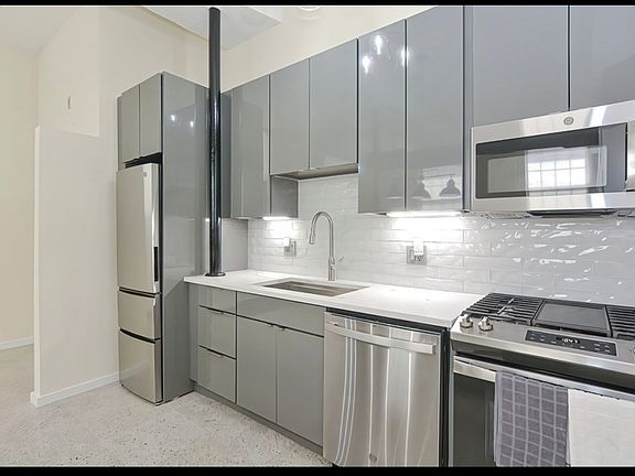 3rd image of 441 Washington Ave APT 1