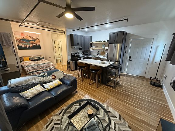 3rd image of 1014 8th St #1