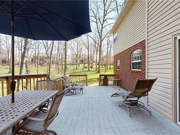 3rd image of 6443 Woodgate Way