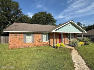 22090 Rayvan Ln, Kiln, MS 39556