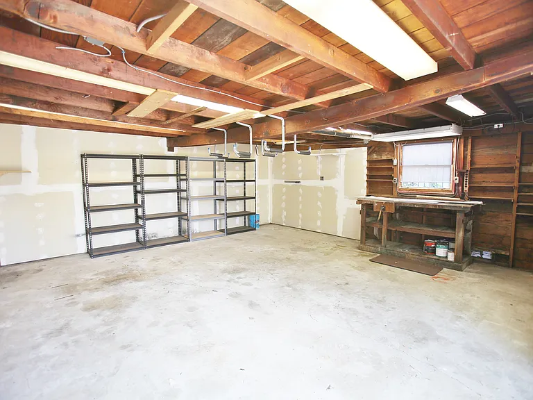 529 Haas Ave — Photo 17