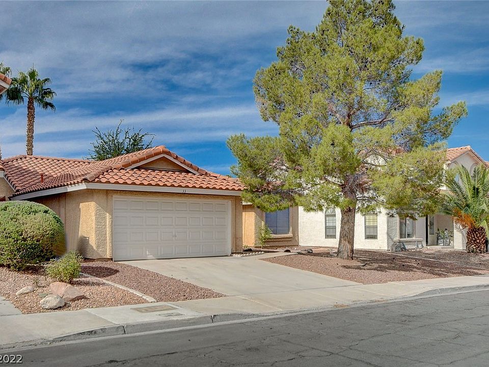 30 Fantasia Ln, Henderson, NV 89074