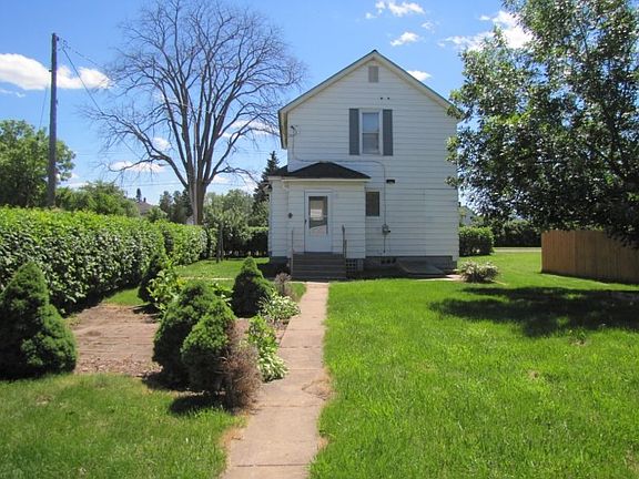 4th image of 318 Blaine St