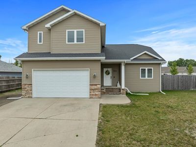 1820 26th St SW, Minot, ND, 58701