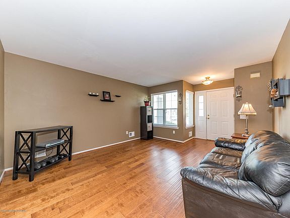 5th image of 3203 Equestrian Way #3203