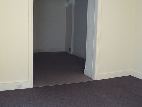 5th image of 25 E Bringhurst St