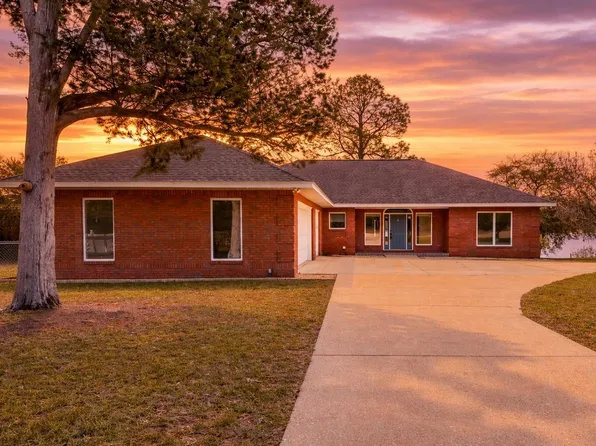 288 N Silver Lake Rd, Marianna, FL 32448