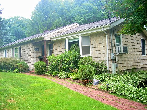 5th image of 24 Lakespring Dr