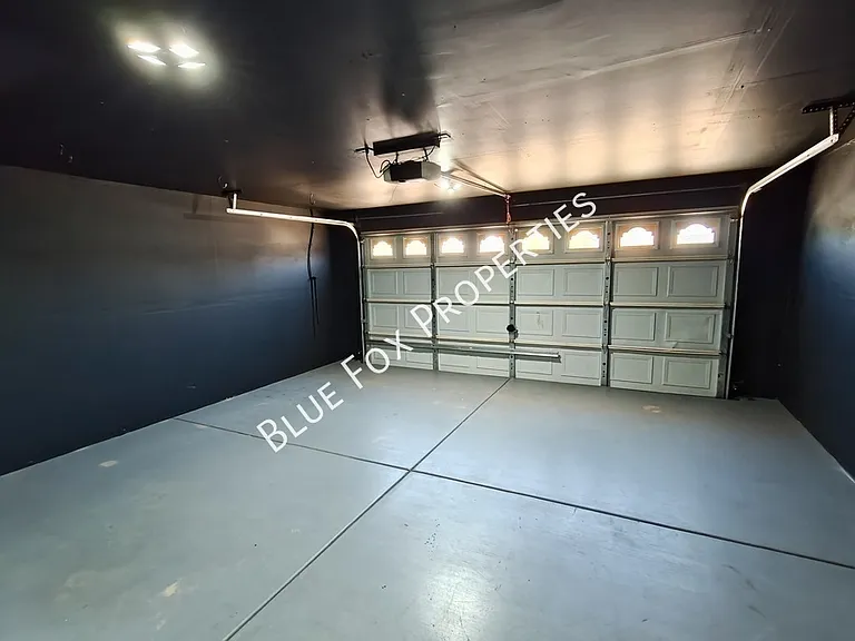 3754 E White River Dr — Photo 2