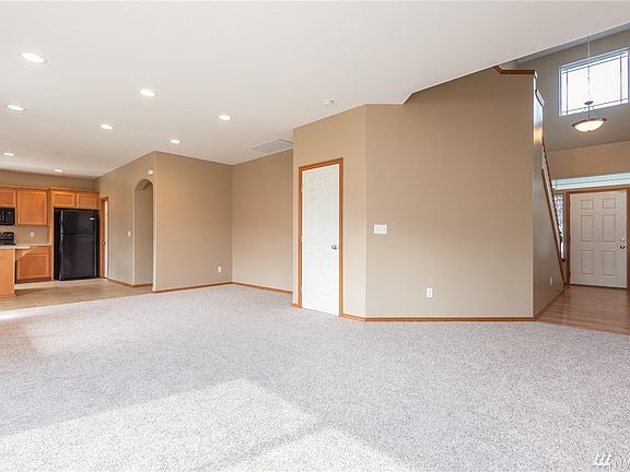 4th image of 8708 186th St E