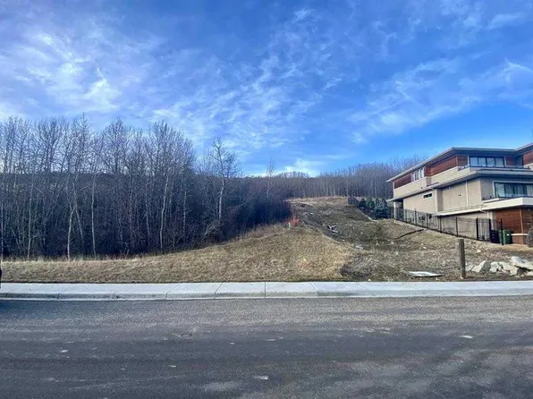 459 Patterson Blvd SW, Calgary, AB T3H 3N6