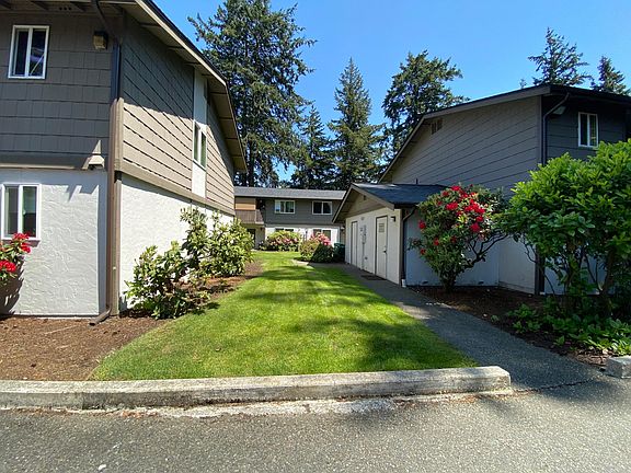 3rd image of 109 151st St S #2