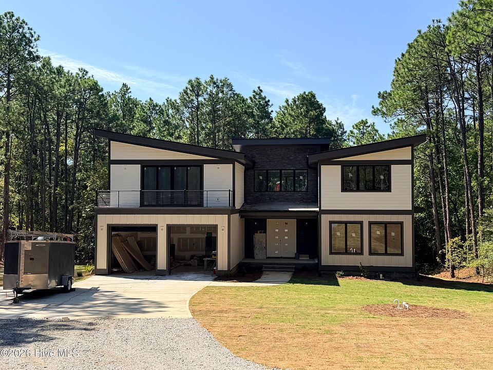 1st image of 243 Hill Road