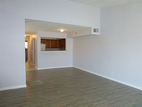 3rd image of 217 Arricola Ave #A
