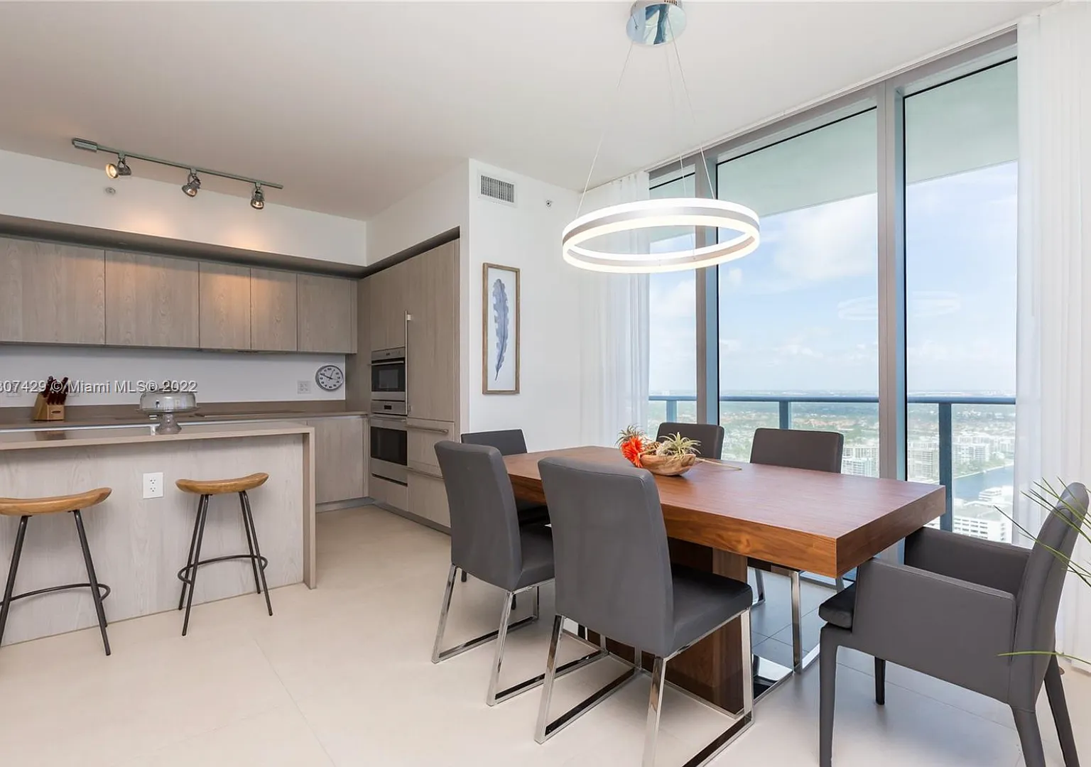 Season Rent at Hyde Beach 2/2 — Photo 4