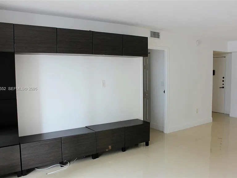 2333 Brickell Ave #1004 — Photo 19
