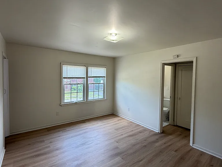 109 Jackson Ave #D — Photo 7