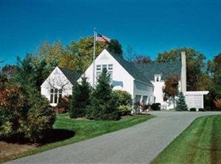 275 Bonnie Ln, Aurora, OH 44202