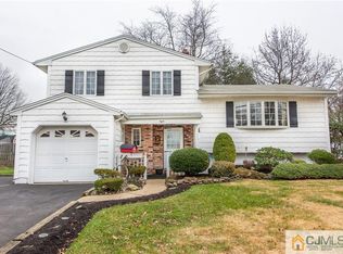 8 Yolanda Dr, Edison, NJ 08817