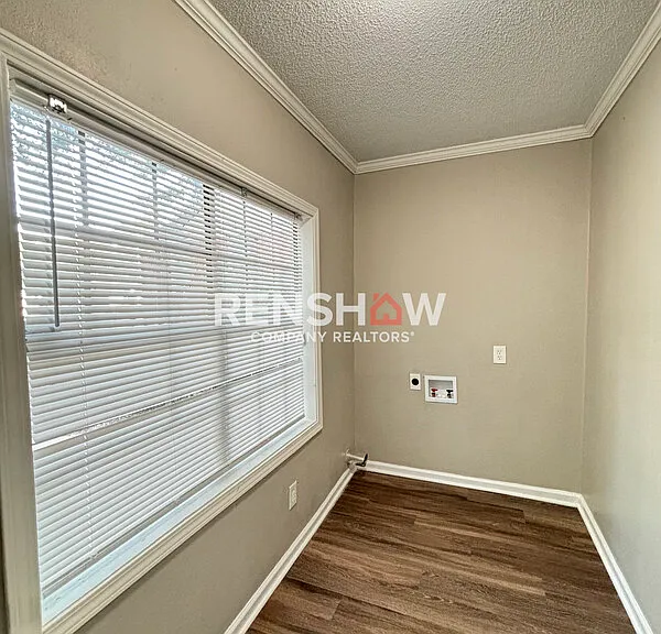 1272 Semmes St — Photo 13