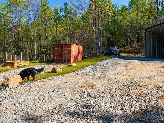 3rd image of 280 Dan Ross Rd