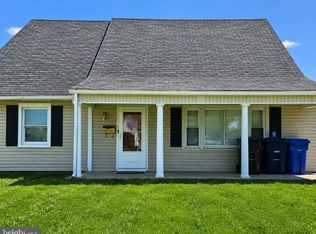 38 Mayapple Ln, Willingboro, NJ 08046