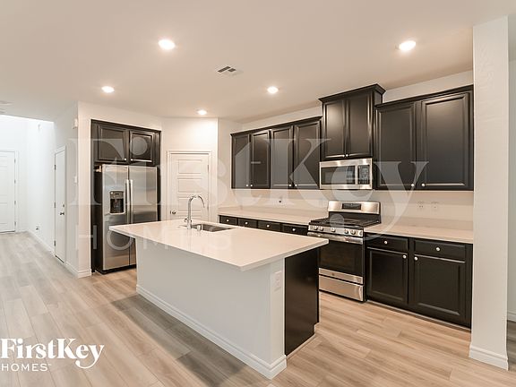 4th image of 6845 Greensmen Ave