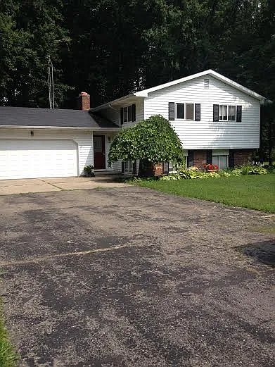 869 Chickasaw Dr photo 1