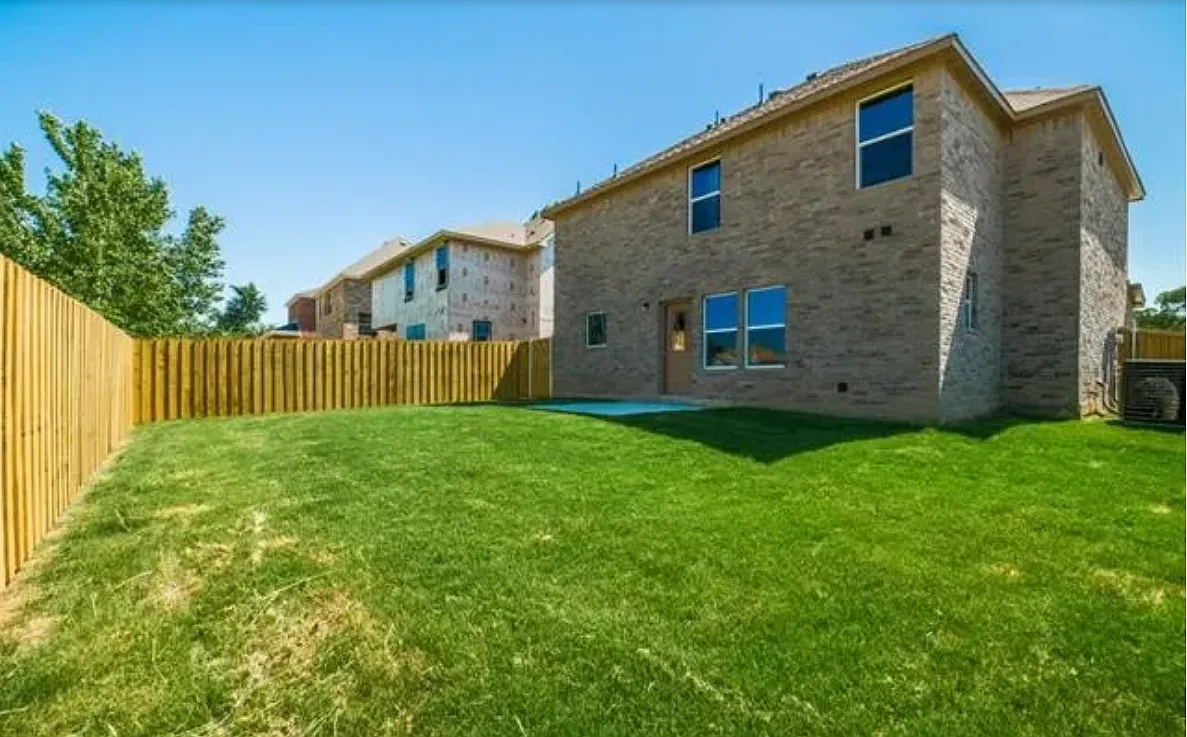 Building Photo - 115 Brooks Dr