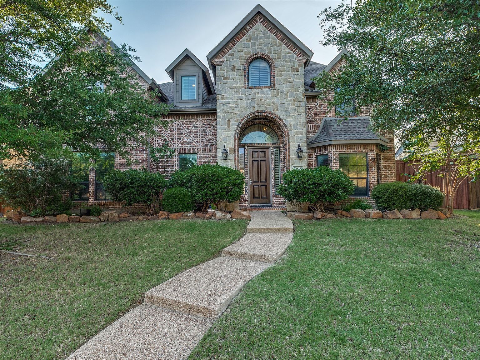 まり❢ 11257 Lamar Ln, Frisco, TX 75033 | MLS #20941013 | Zillow