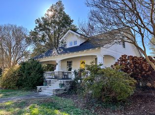 4524 Irvington Rd, Irvington, VA 22480