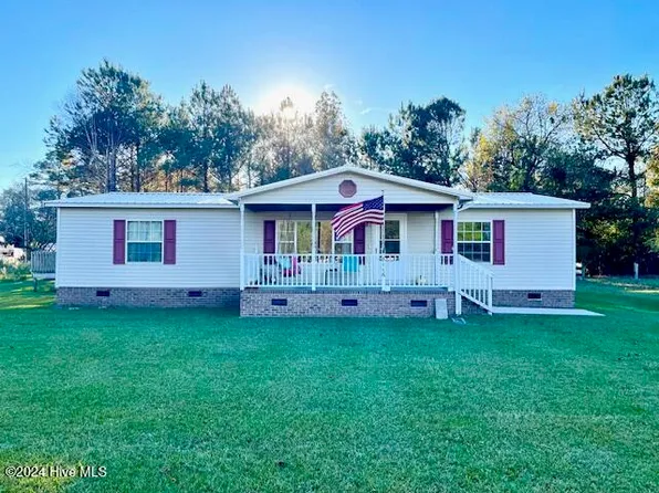 8116 Twisted Hickory Road, Bladenboro, NC 28320
