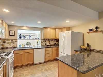565 Sturgeon Dr, Costa Mesa, CA, 92626