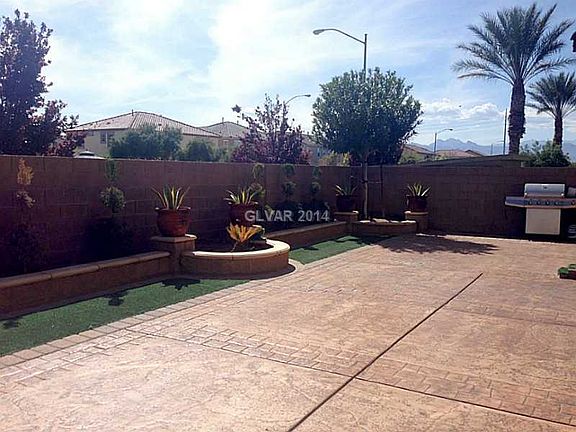 2nd image of 45 Peak Villa Ave
