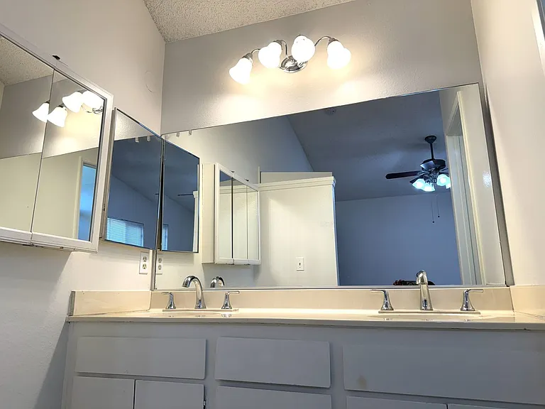 7642 E Woodsboro Ave — Photo 4