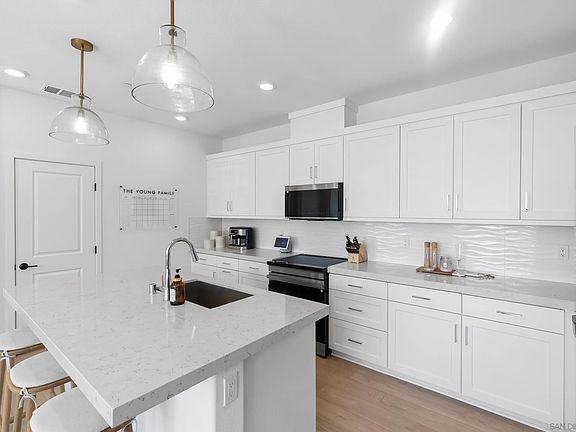 4th image of 12092 Riley Ln