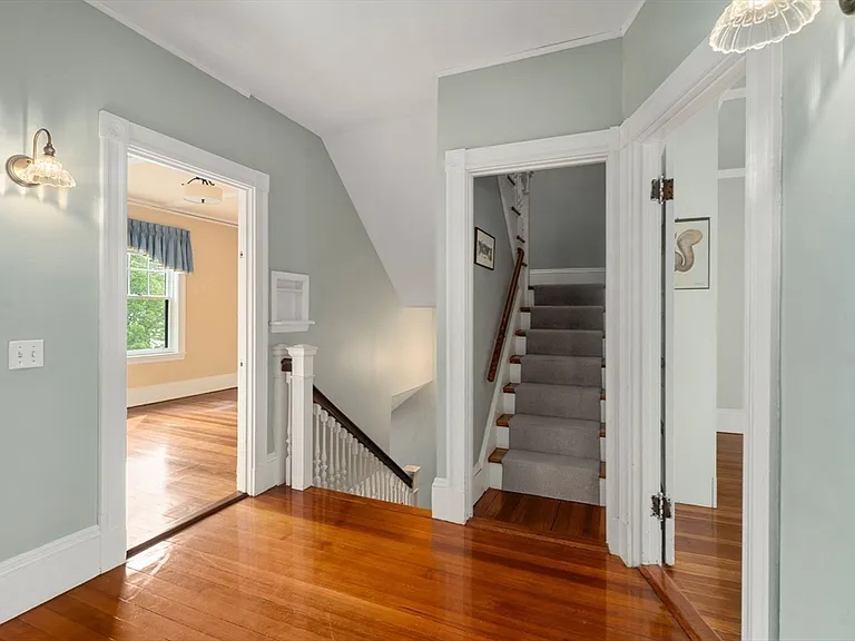 18 Eaton Ct #18 — Photo 20