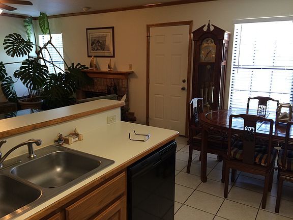 4th image of 129 Wildwood Ct APT A