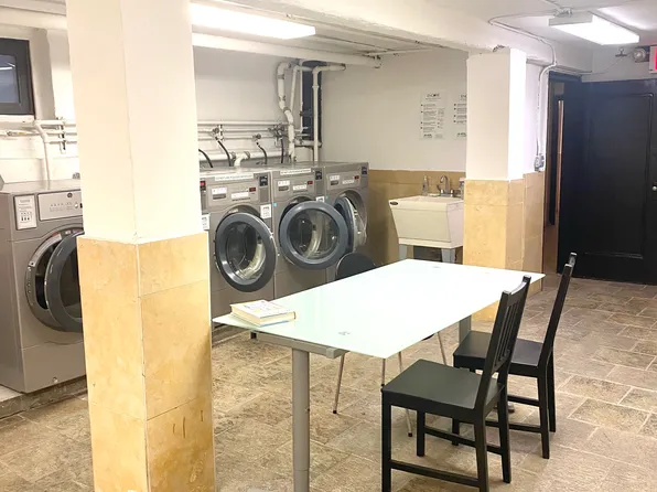 330 East 58th Street image 8 of 9