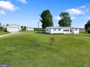 4372 Westview Dr, Stewartstown, PA 17363