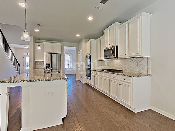 3rd image of 3996 Woodoats Cir