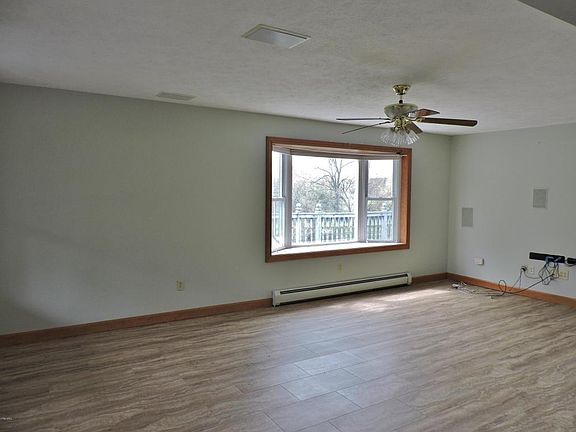 3rd image of 15015 172nd Ave
