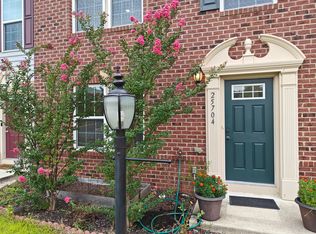 25704 Spring Race Ter, Aldie, VA 20105