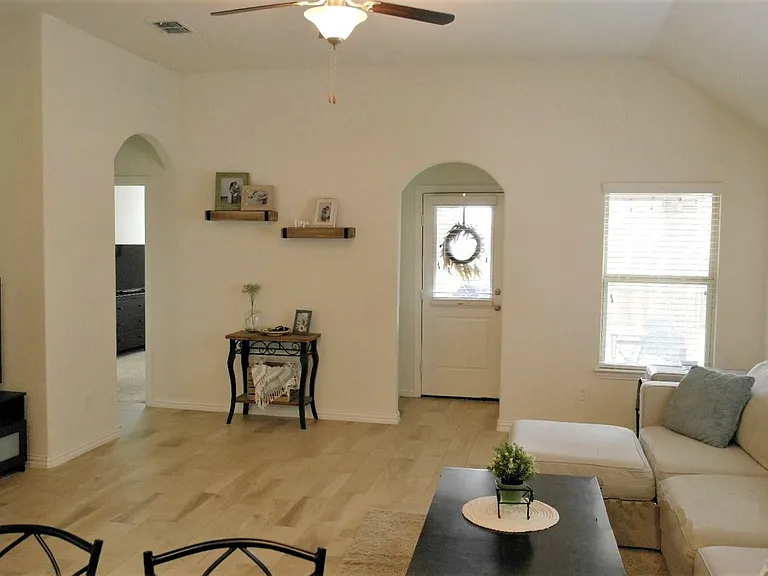 822 Black Hawk Dr — Photo 13