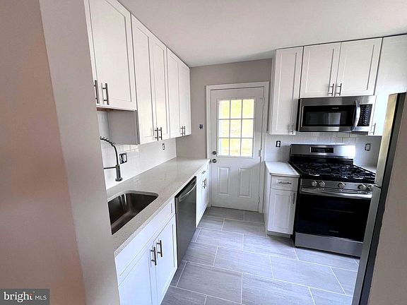 4th image of 708 Crabb Ave
