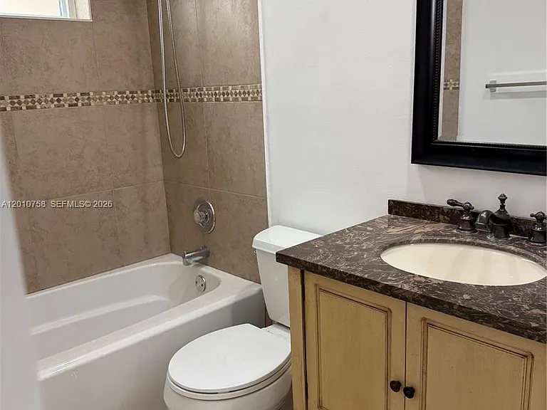 1407 Seagrape Cir — Photo 6