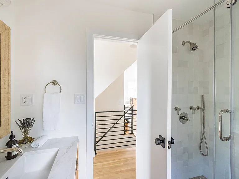 8 Rehan Ave — Photo 20