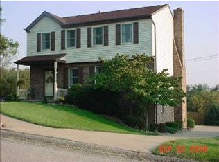 16 Janette Cir, Irwin, PA