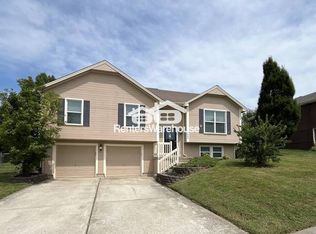 1608 Johnston Dr, Raymore, MO 64083